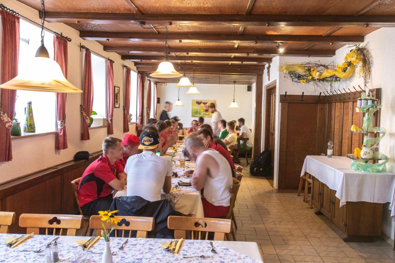 Landgasthof Sternbrau Hotel Wachenroth Buitenkant foto