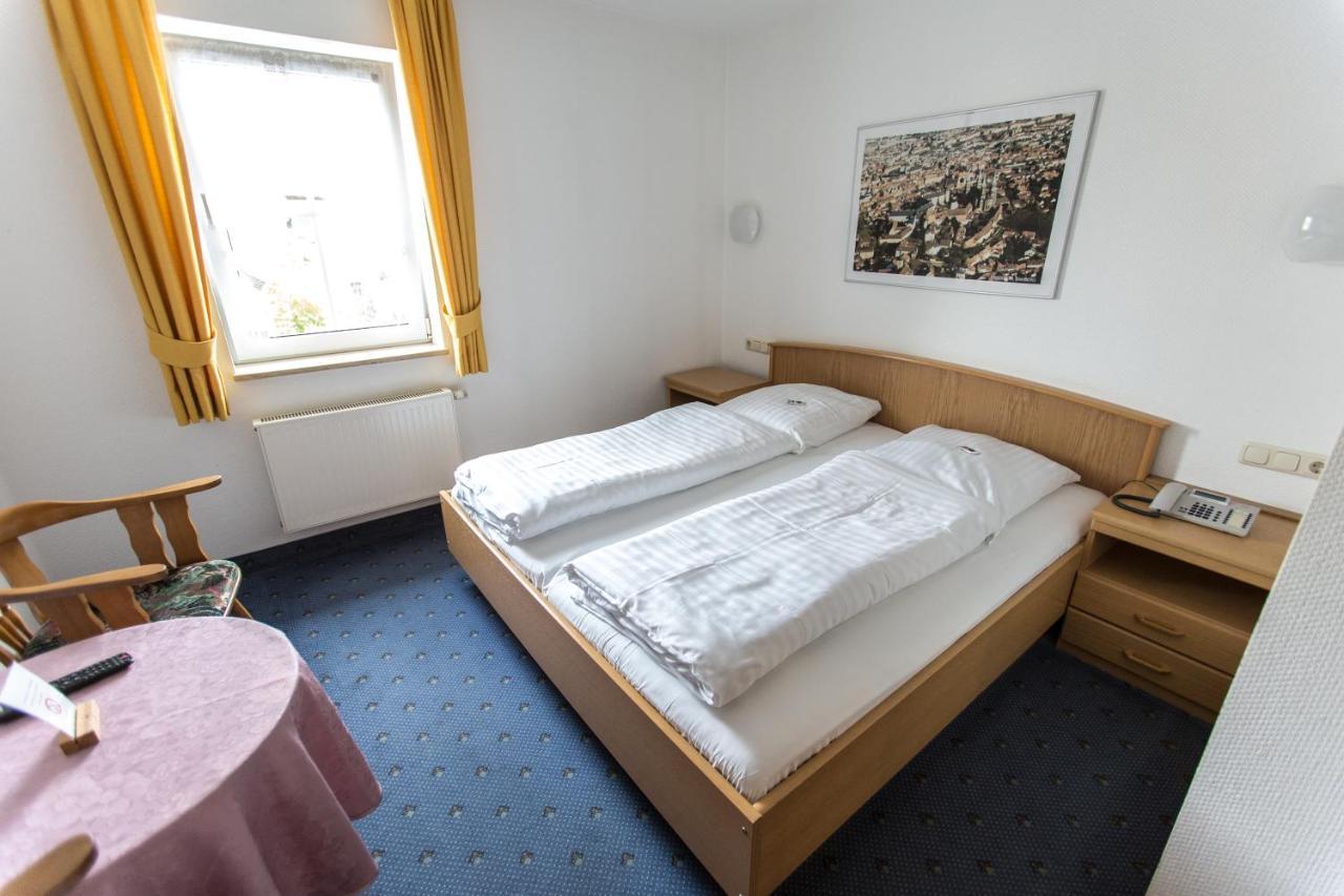 Landgasthof Sternbrau Hotel Wachenroth Buitenkant foto
